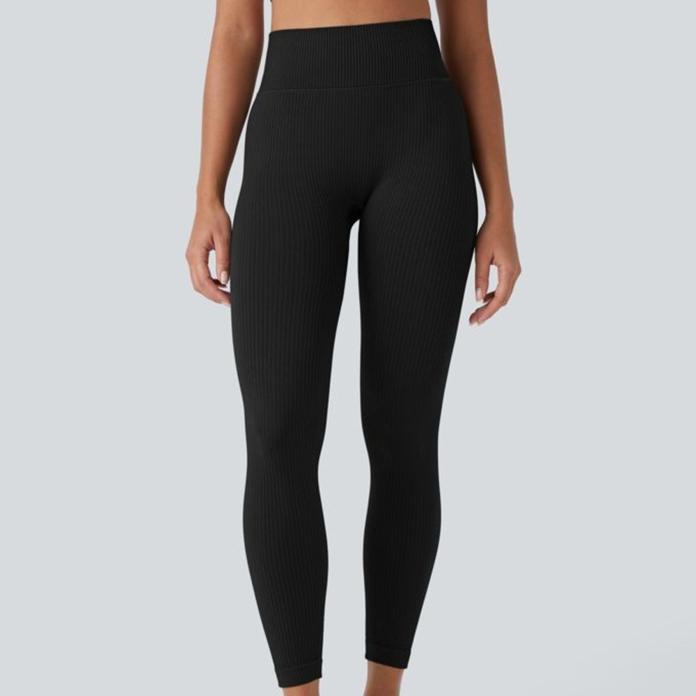 NWT HALARA Black Ribbed Leggings